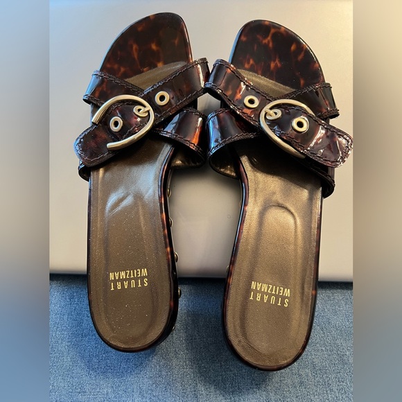 STUART WEITZMAN MULE CROSS STRAP BUCKLE TORTOISE PATENT LEATHER 9.5M - Picture 2 of 15